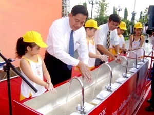 Ra quân triển khai Chương trình mục tiêu quốc gia nước sạch và vệ sinh môi trường trong trường học
